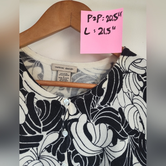 Black and white cream floral cashmere and wool cardigan Vertical Designs szL EUC - Picture 6 of 6